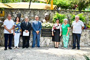 Homenaje al Mtro. Silvino Jaramillo en la FCC