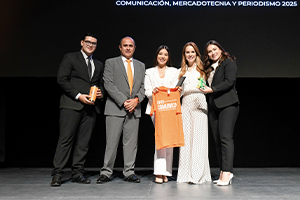 Ericka Carmona “Del aula a la noticia: Mi camino con Comunicalia”